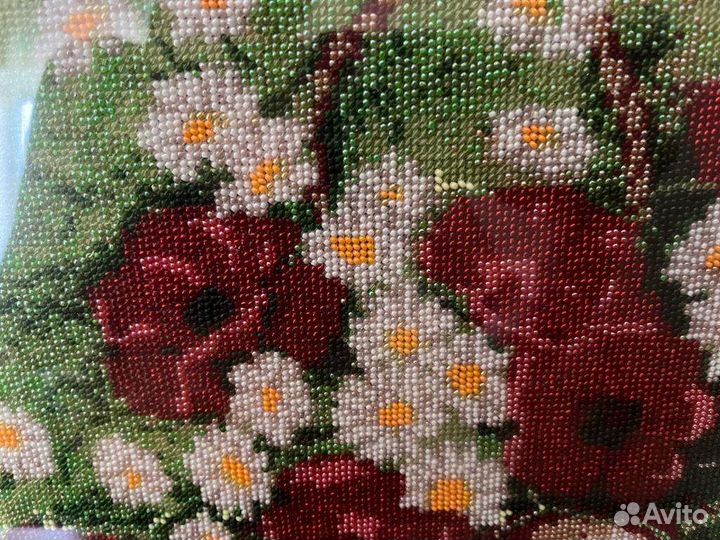 Картина из бисера Маки