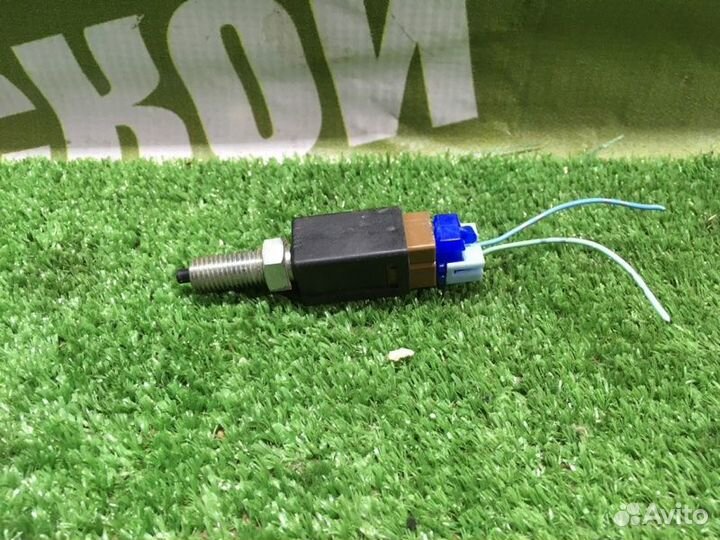 Датчик педали тормоза Nissan Skyline PV36 VQ35HR