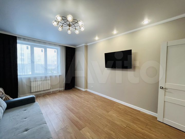 2-к. квартира, 70 м², 2/8 эт.