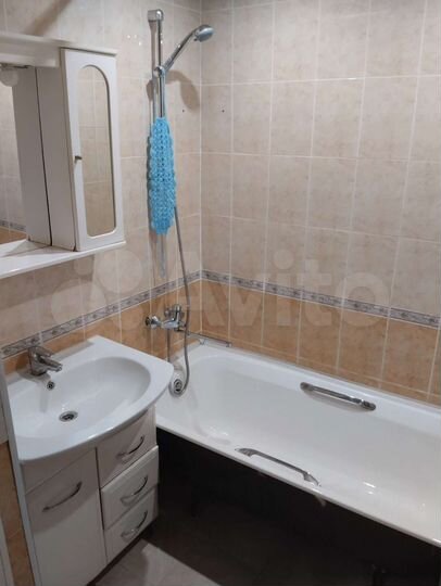 2-к. квартира, 60 м², 4/10 эт.