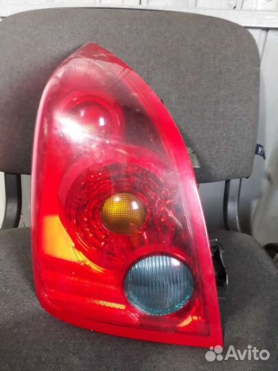 Задние фонари Nissan Primera P12
