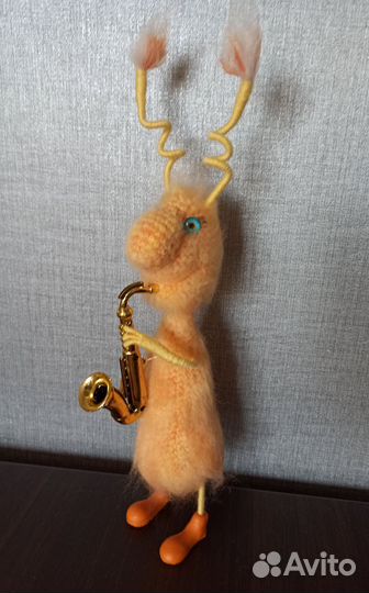 Вязаный таракашка букашка