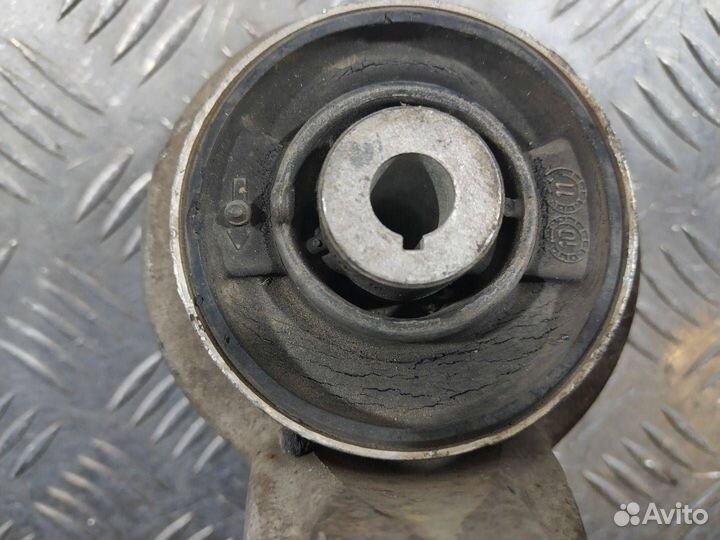 Рычаг передний правый нижний Audi Q5 8R 2012