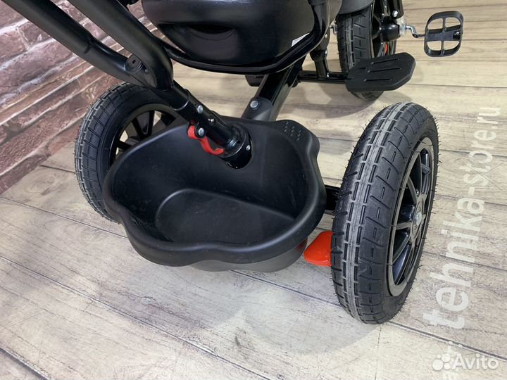 Трехколесный велосипед lexus trike 960-N1210P-B