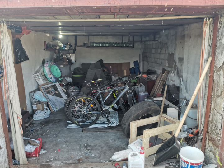 Гараж, > 30 м²