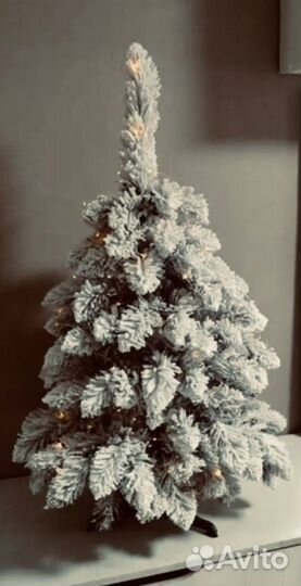 Елка искусственная заснеженная