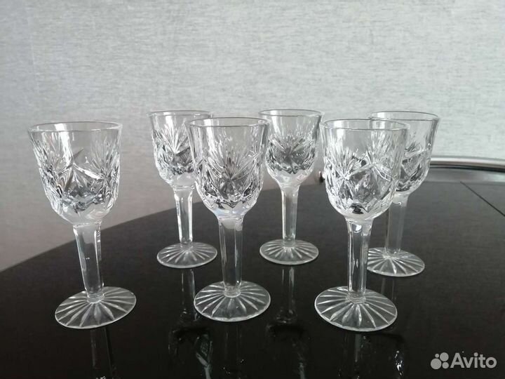 Хрустальные рюмки
