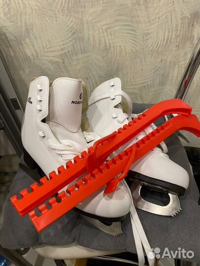 Коньки фигурные 38 размер