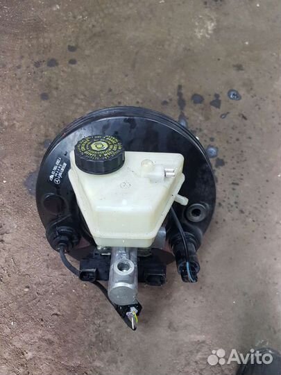 Вакумник главный тормозной цилиндр Mercedes w210