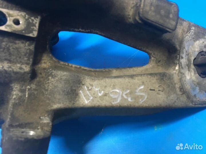 Кулак поворотный задний правый BMW 5-серия E60/E61