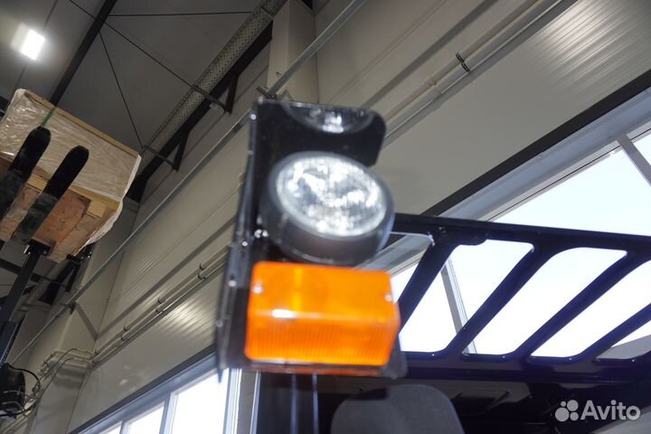 Вилочный погрузчик Hyundai 18D-7E, 2023