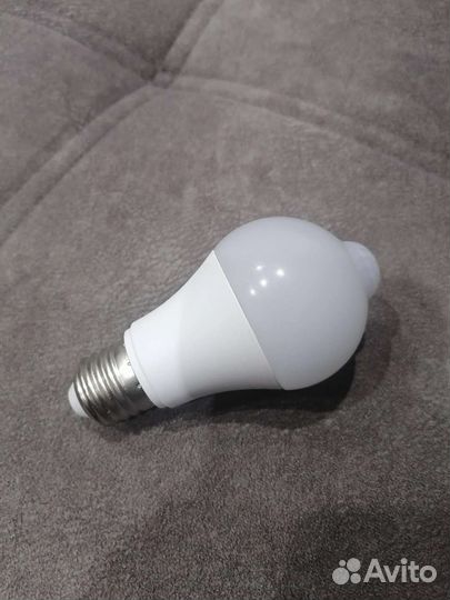 Лампа с датчиком движения и освещённости