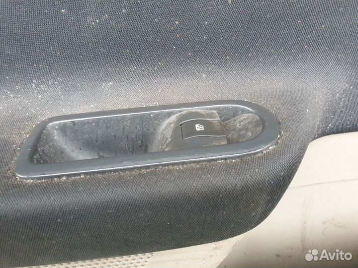 Обшивка двери задней левой Renault Megane II