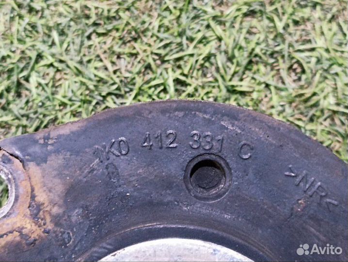 Опора амортизатора Volkswagen Jetta VI 1.6 cwva