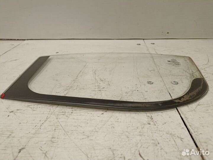 Форточка двери задняя правая Skoda Fabia 5J 2007