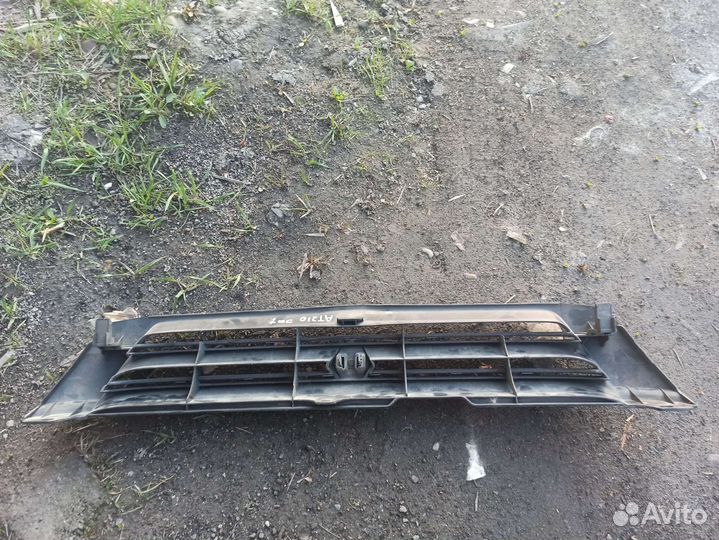 Решетка радиатора AT 210