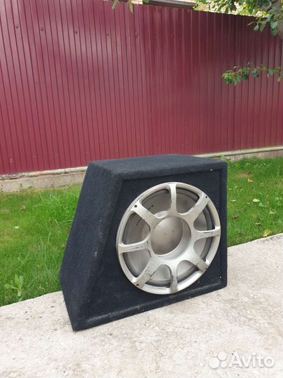 Сабвуфер blaupunkt