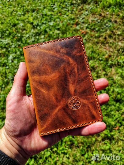 Обложка на паспорт дополнительными отсеками