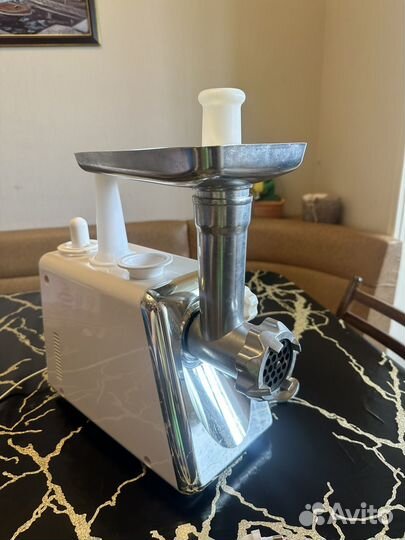 Электрияеская мясорубка 