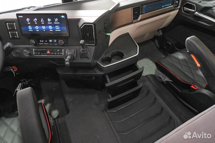 SITRAK ZZ3316V306ME, 2023