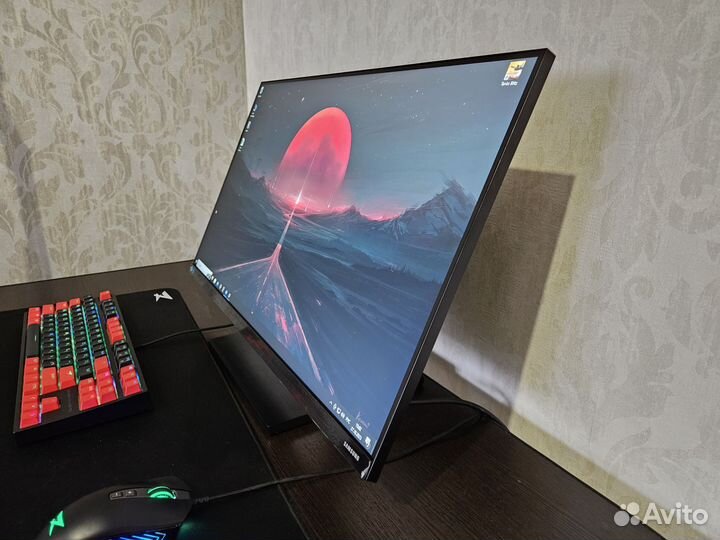 Новый монитор Samsung 27