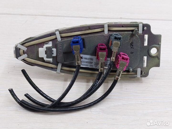 Антенна на крышу Bmw X5 E70 N52 B30 A 2008