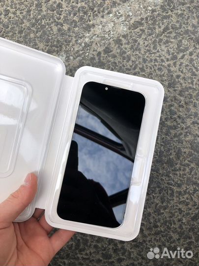 Дисплей iPhone 13 с установкой