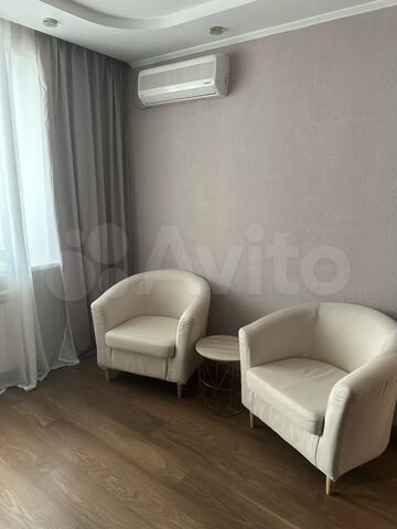 2-к. квартира, 48 м², 8/10 эт.