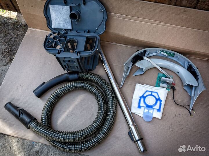 Разбор пылесоса Zelmer Aquos 1600W 829.0 ST