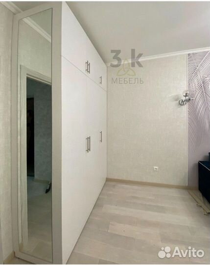 Распашной шкаф в спальню