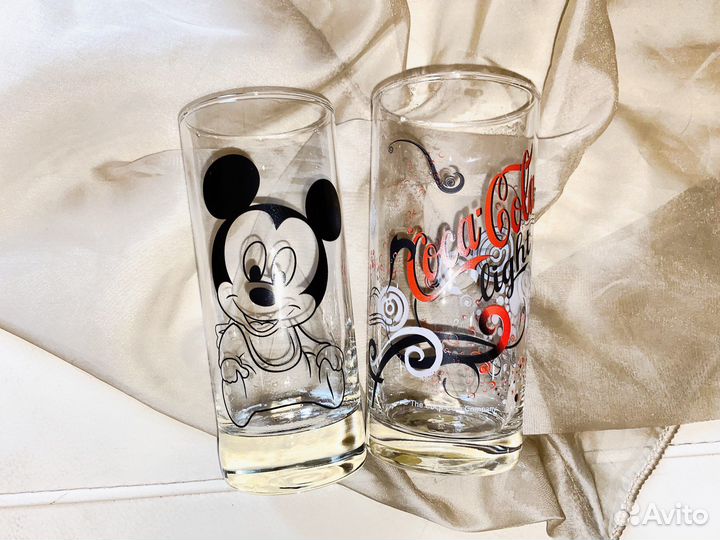 Стаканы кока кола и микки маус