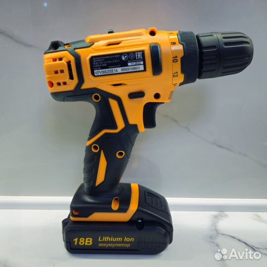 Шуруповерт Вихрь 18 в