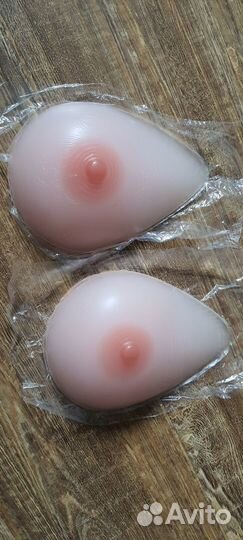 Накладная силиконовая грудь