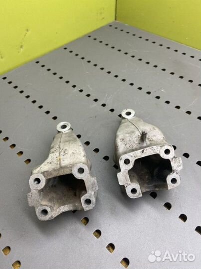 Лапы двс Mercedes S-Class W140 M119