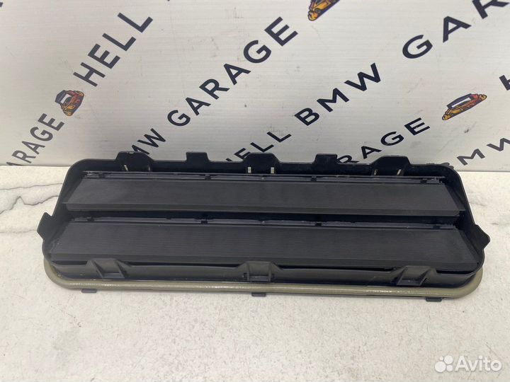 Задний вентиляционный канал Bmw E60 E61 F01 F02