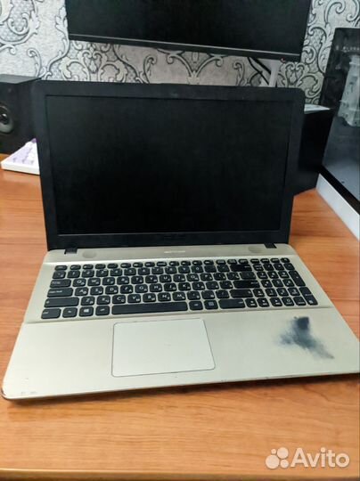 Ноутбук asus D541N