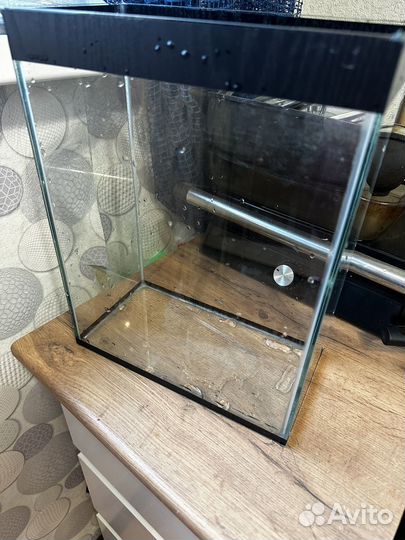 Аквариум с фильтром и светом