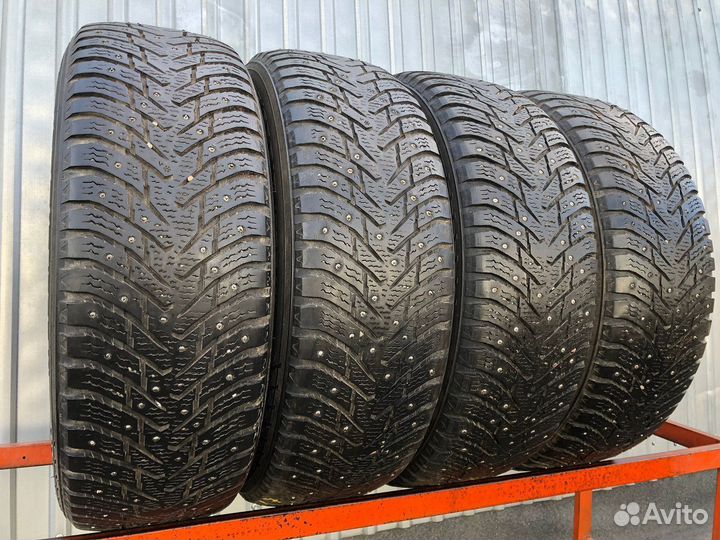 Nokian Tyres Hakkapeliitta 8 SUV 225/65 R17 106T