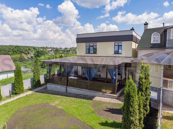 Дом 520 м² на участке 10 сот.