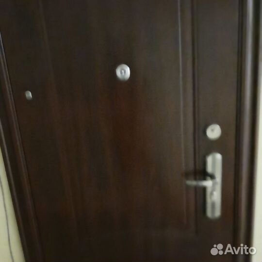 Дверь входная металлическая левая бу