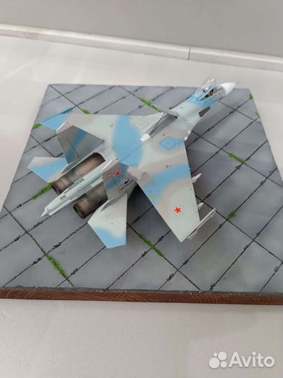 Модель самолета Су-27 см