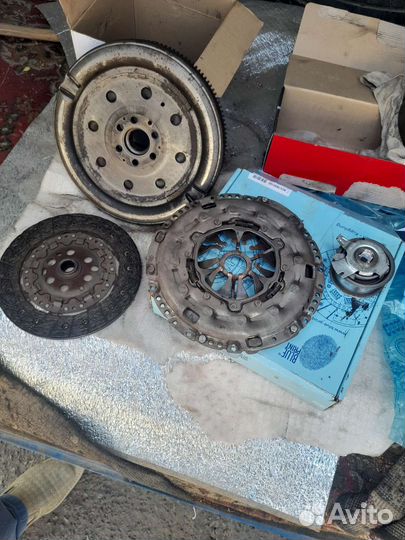 Двухмассовый маховик и корзина с сцепление продаю