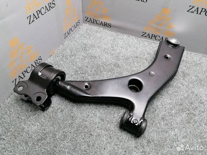 Рычаг подвески передний правый Mazda 3 BK