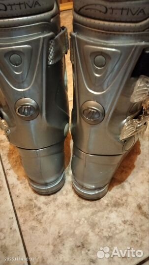 Горнолыжные ботинки женские