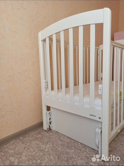 Кроватка детская Гандылян Чуча с маятником+матрас