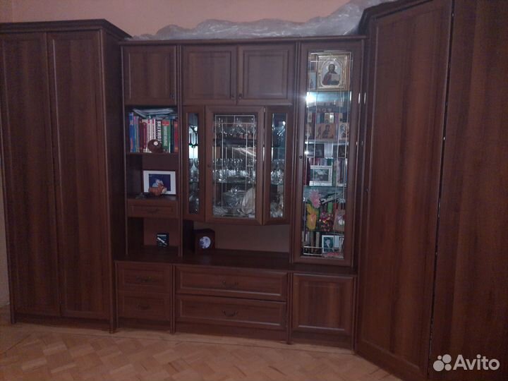 Стенка в гостиную бу