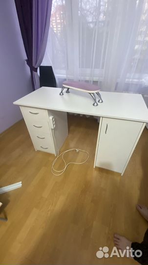 Маникюрный стол 130.5*60