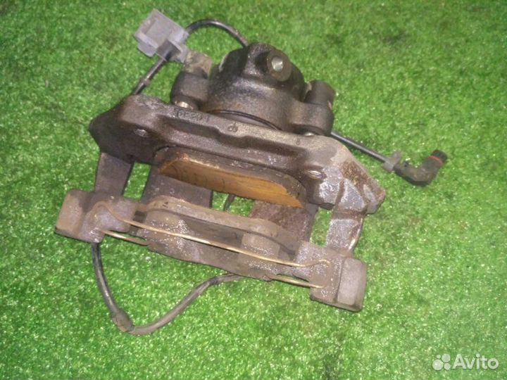 Суппорт передний правый Mercedes-Benz E-Class W210