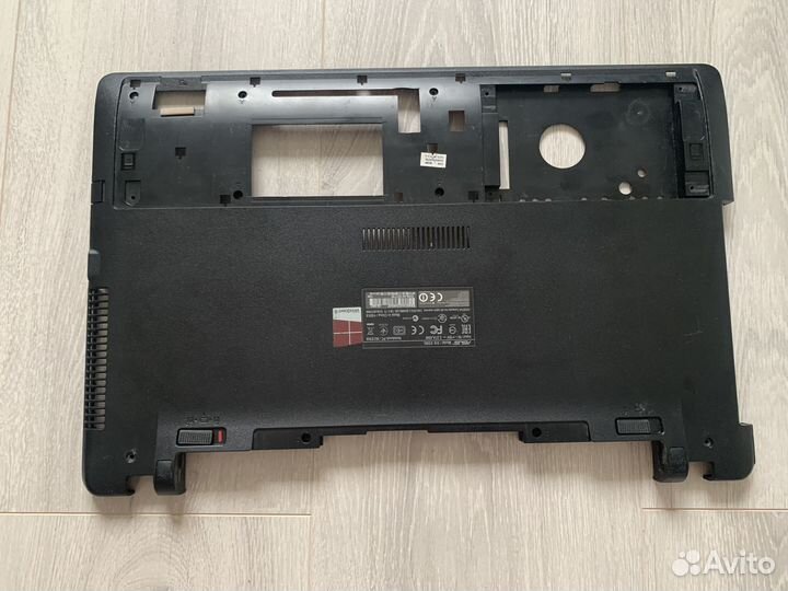 Ноубук Asus X550LA на разбор