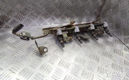 Топливная рампа бензиновая nissan note E11 (6DN11T